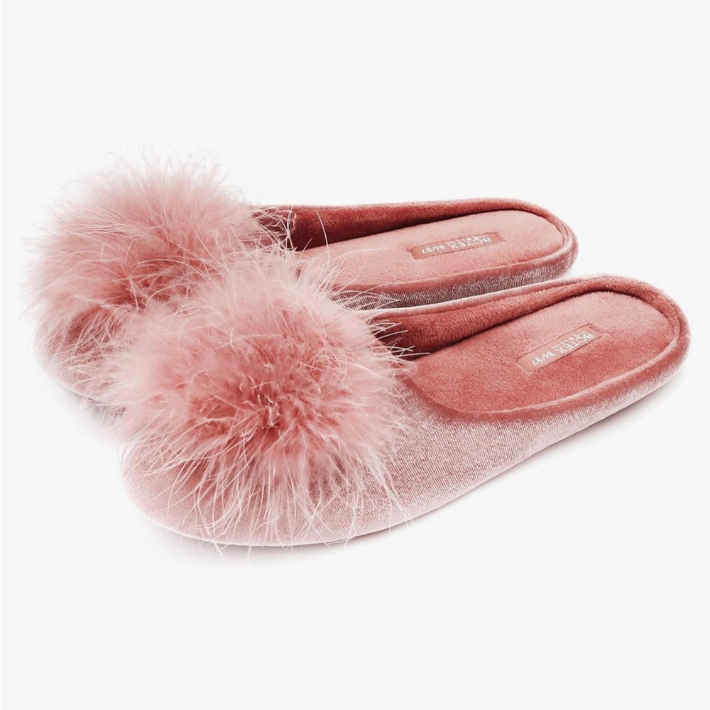 Memory foam slippers 💕
